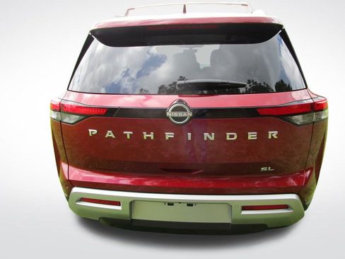 Used 2024 Nissan Pathfinder SL image 9