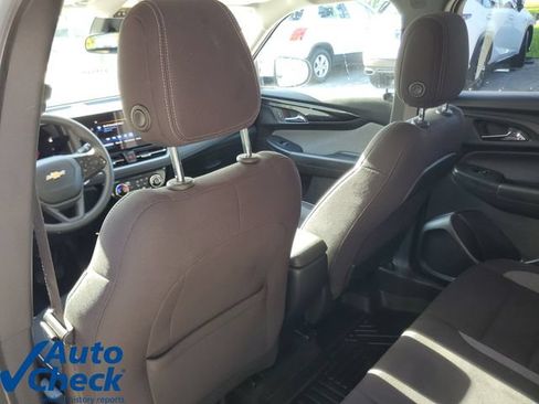 Used 2025 Chevrolet TrailBlazer LT w/ Driver Confidence Package FWD image 11