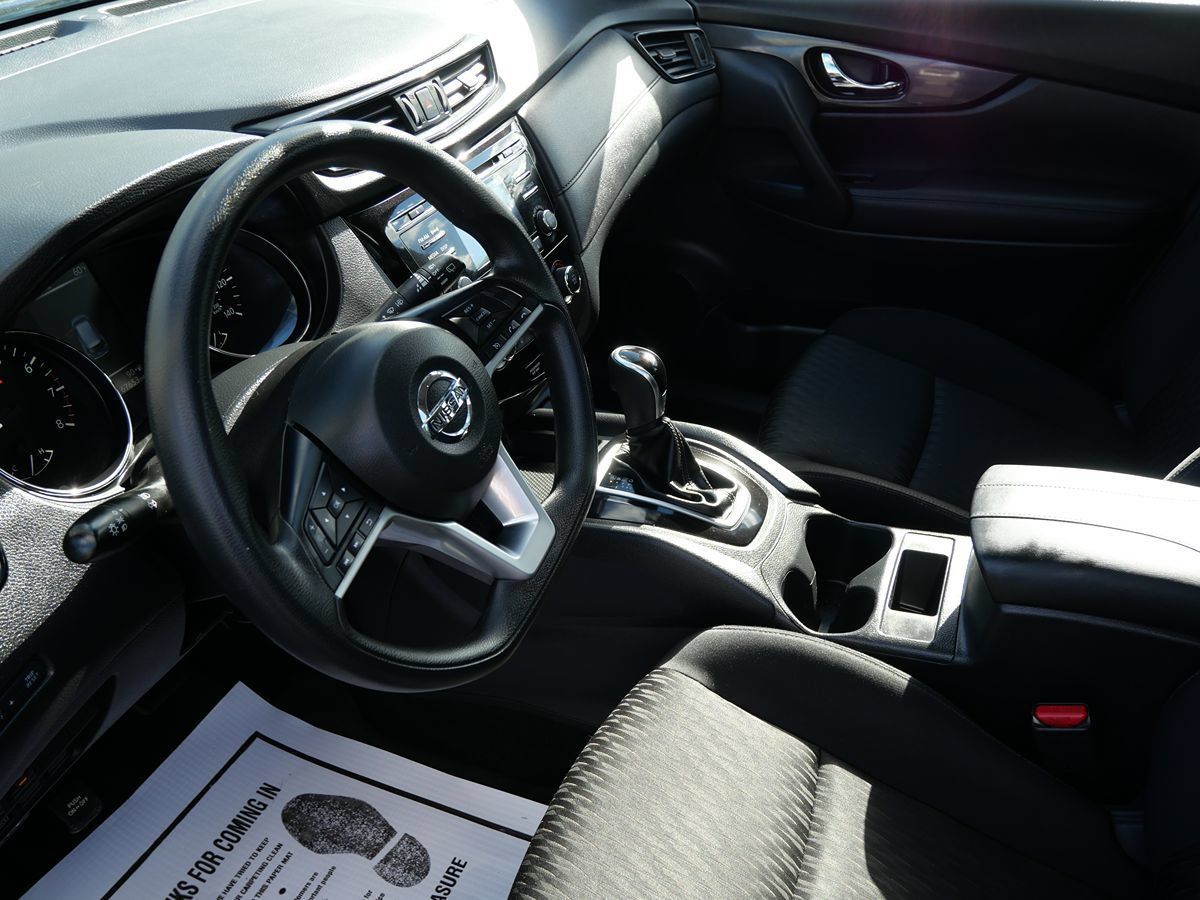Used 2017 Nissan Rogue S AWD/4WD image 12