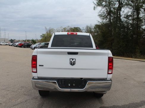 Used 2022 RAM 1500 Classic SLT image 11