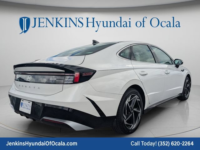 New 2026 Hyundai Sonata SEL FWD image 3