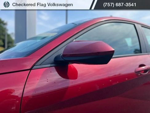 Used 2023 Hyundai Elantra SEL FWD image 2