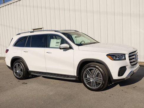 Certified 2025 Mercedes-Benz GLS 450 4MATIC image 12