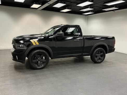 Used 2015 RAM 1500 Express w/ Black Ram 1500 Express Group AWD/4WD image 2
