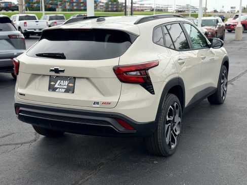 New 2026 Chevrolet Trax RS FWD image 5