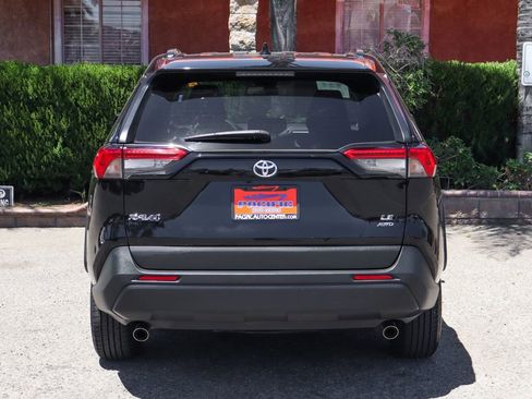 Used 2021 Toyota RAV4 LE AWD/4WD image 7