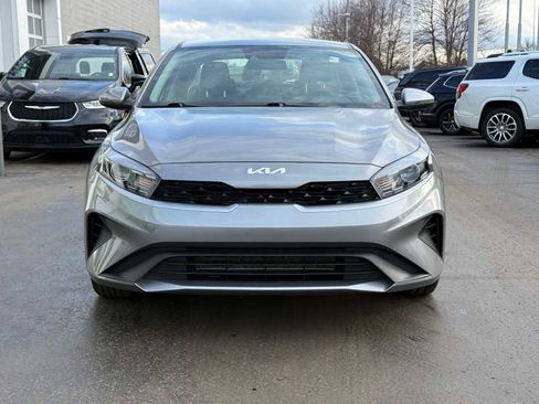 Used 2023 Kia Forte LXS w/ LXS Technology Package image 2