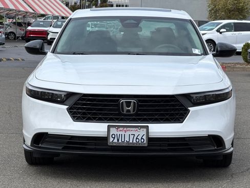 Used 2025 Honda Accord SE image 10