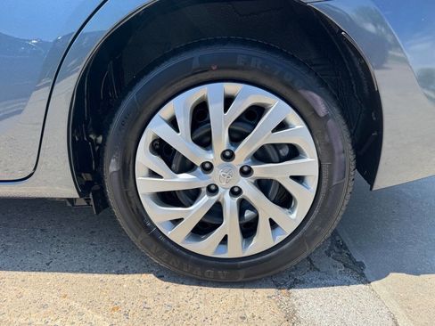 Used 2018 Toyota Corolla LE FWD image 10