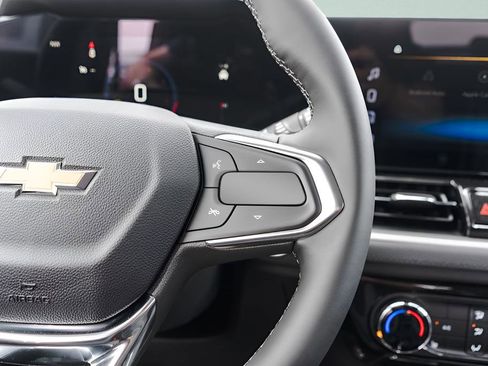 New 2026 Chevrolet TrailBlazer LT w/ LT Cold Weather Package FWD image 11