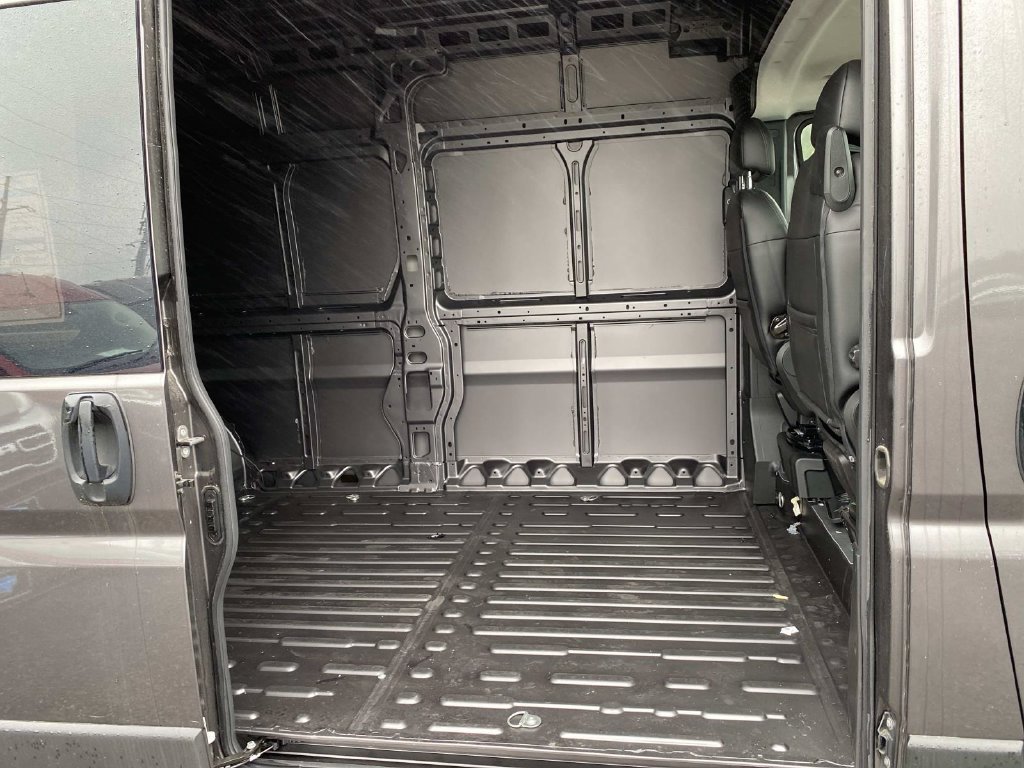 Used 2025 RAM ProMaster 3500 w/ Quick Order Package 22H SLT+ FWD image 25