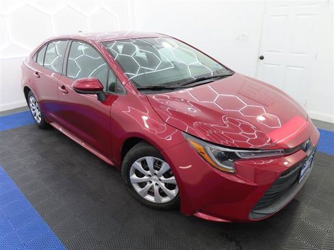 Used 2023 Toyota Corolla LE FWD image 5