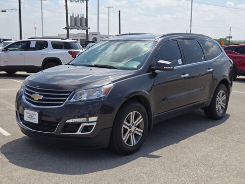 Used 2017 Chevrolet Traverse LT FWD image 7