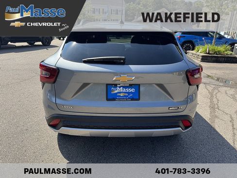 Certified 2024 Chevrolet Trax LT w/ Driver Confidence Package FWD image 6