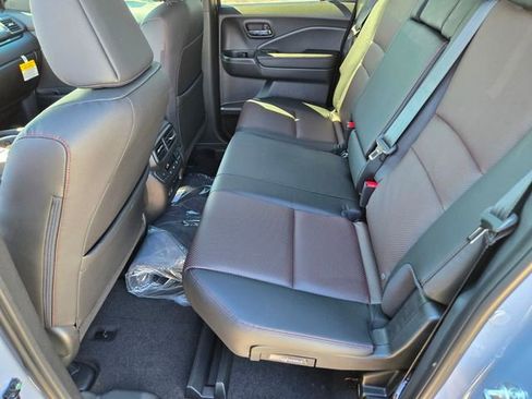 New 2026 Honda Ridgeline Black Edition image 8