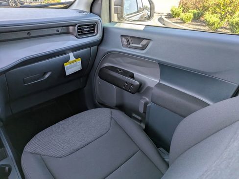 New 2025 Ford Maverick XL image 16