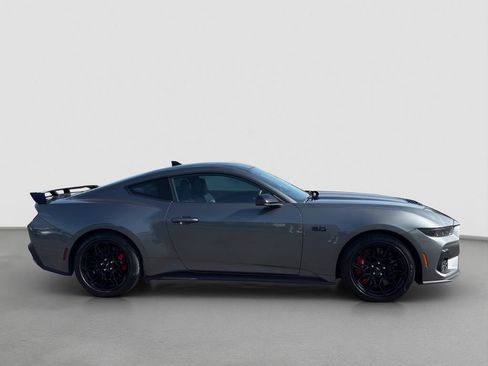 Used 2025 Ford Mustang GT Premium w/ GT Performance Package RWD image 7