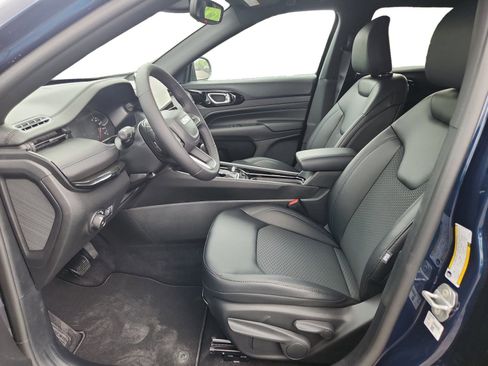 New 2026 Jeep Compass Latitude image 10