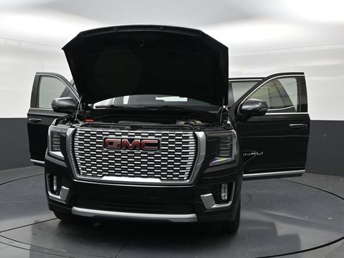 Used 2021 GMC Yukon Denali w/ Denali Ultimate Package AWD/4WD image 33