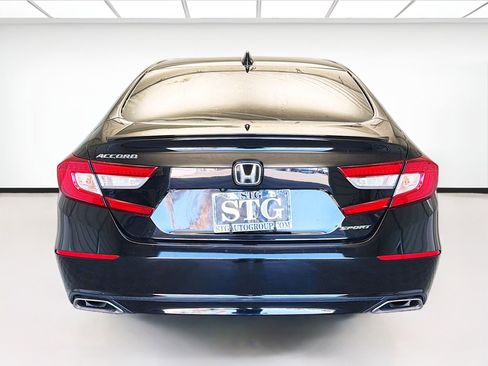 Used 2018 Honda Accord Sport image 5