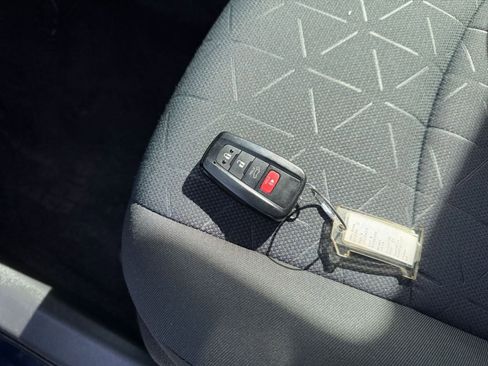 Used 2025 Toyota RAV4 XLE image 22