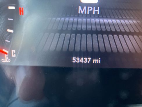 Used 2022 Dodge Challenger R/T image 15