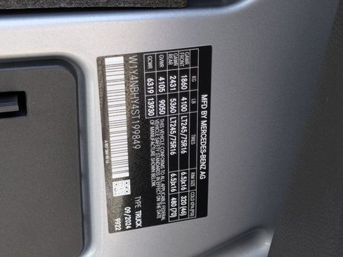 Certified 2025 Mercedes-Benz Sprinter 2500 image 24