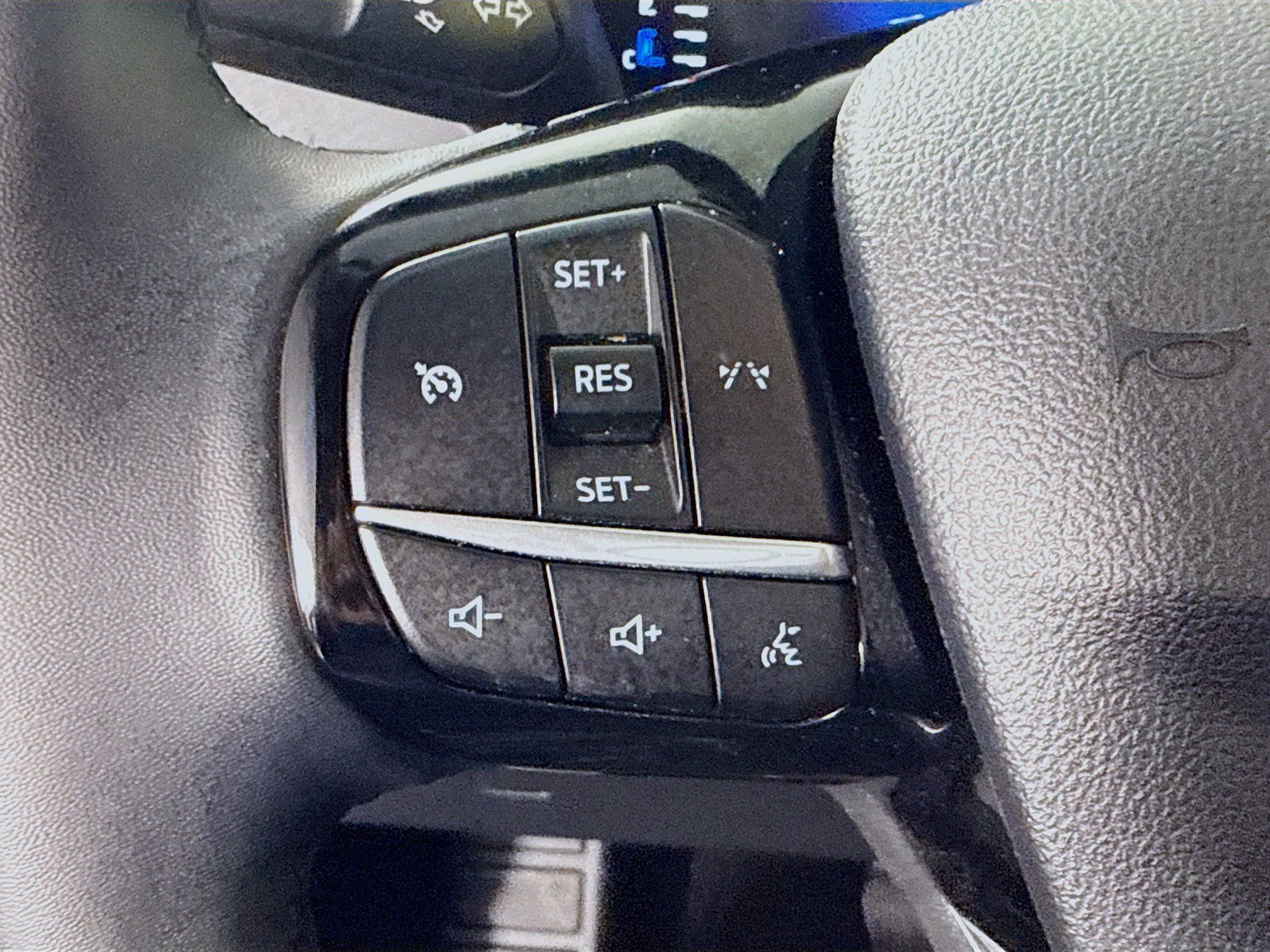 Used 2023 Ford Escape Active AWD/4WD image 14