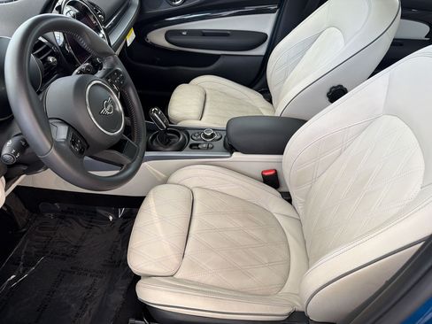 Used 2024 MINI Cooper Clubman S w/ Signature Upholstery Package FWD image 5