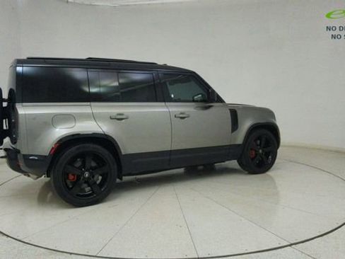 Used 2025 Land Rover Defender 110 X image 75