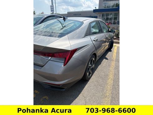 Used 2023 Hyundai Elantra Limited FWD image 5