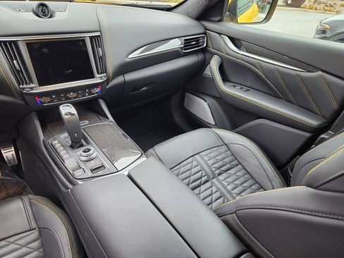 Used 2023 Maserati Levante Trofeo image 14