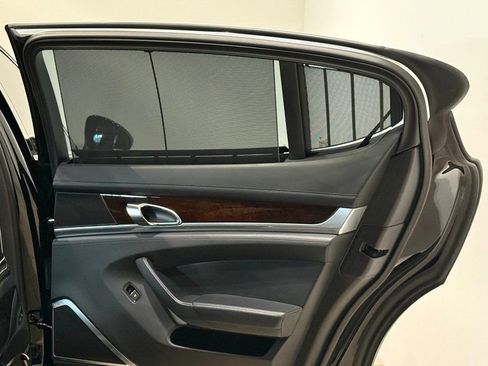 Used 2014 Porsche Panamera Turbo S Executive image 21