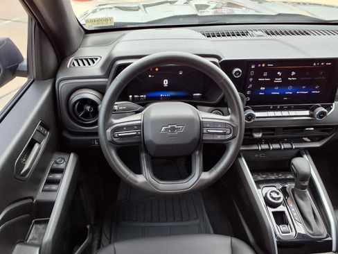 Used 2024 Chevrolet Colorado Trail Boss AWD/4WD image 15