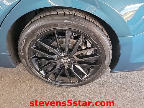 Used 2025 Toyota Camry SE FWD image 10