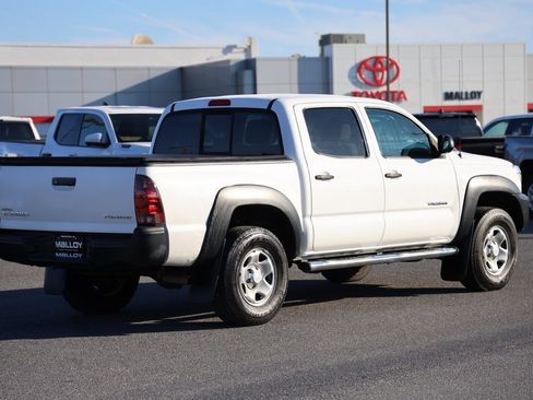 Used 2014 Toyota Tacoma PreRunner image 4