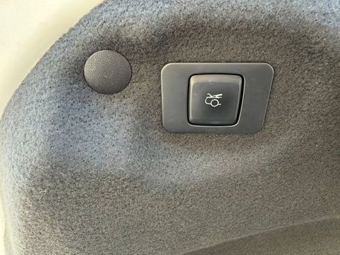 Used 2015 Lincoln MKZ Hybrid w/ Equipment Group 202A Reserve FWD image 21