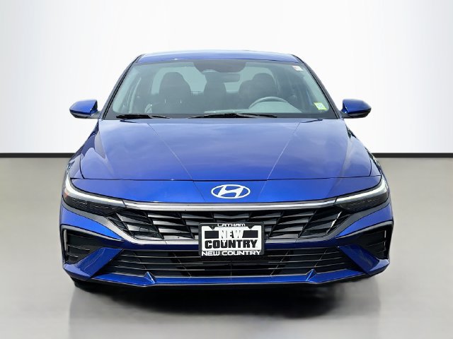 Used 2024 Hyundai Elantra SEL FWD image 2