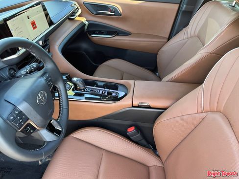 Certified 2026 Toyota Crown Signia AWD/4WD image 21