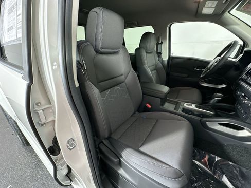 New 2026 Nissan Frontier SV w/ All-Weather Content Package AWD/4WD image 27