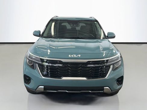 Used 2024 Kia Seltos EX FWD image 3