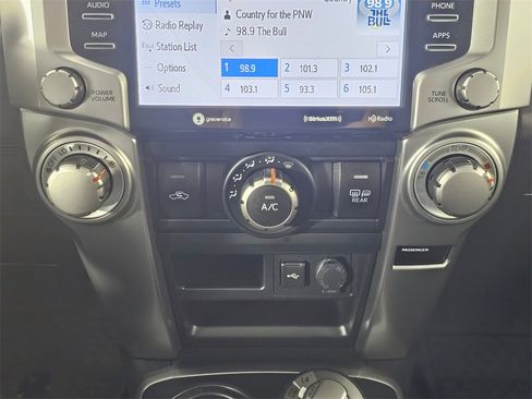 Used 2022 Toyota 4Runner SR5 Premium w/ Moonroof Package image 31