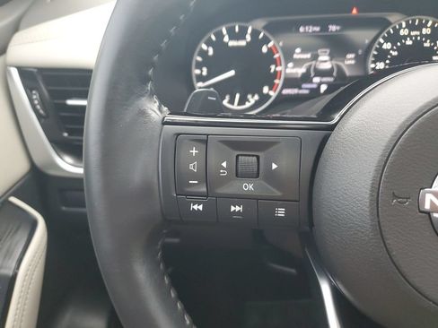 Used 2022 Nissan Rogue SV w/ SV Premium Package FWD image 25