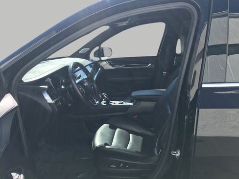 Certified 2025 Cadillac XT6 Premium Luxury image 8