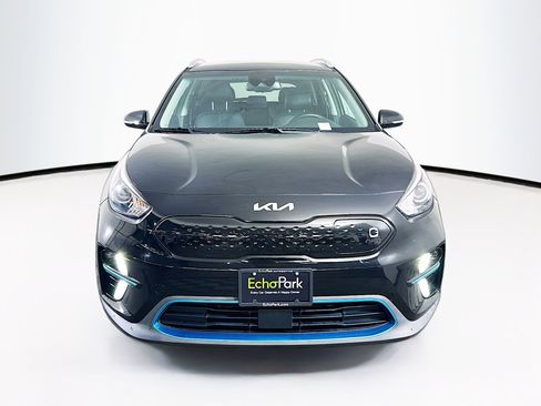 Used 2022 Kia Niro EX image 2