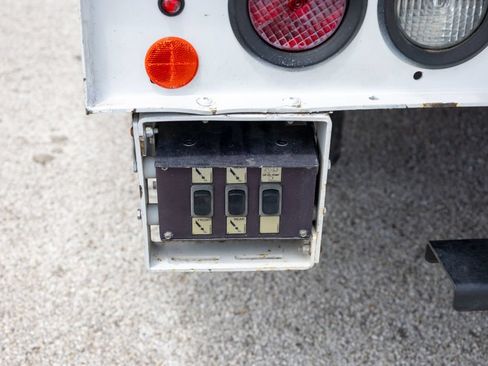Used 2019 Ford F550 2WD Regular Cab Super Duty image 26