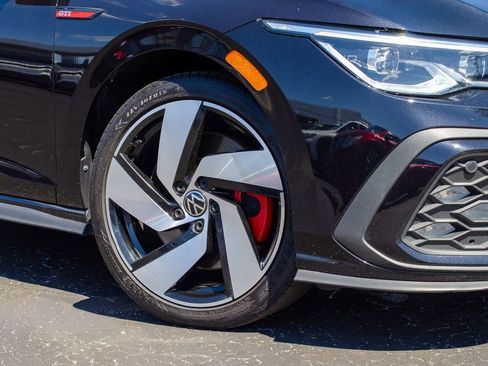 Used 2022 Volkswagen GTI SE image 11