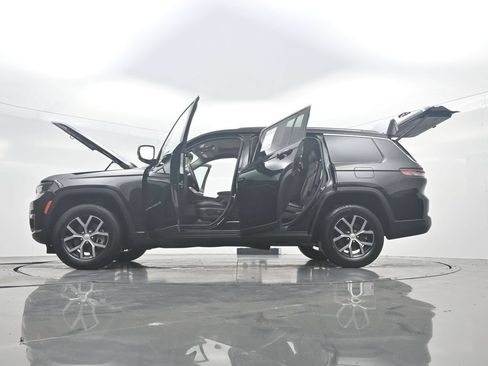Used 2023 Jeep Grand Cherokee L Limited AWD/4WD image 52