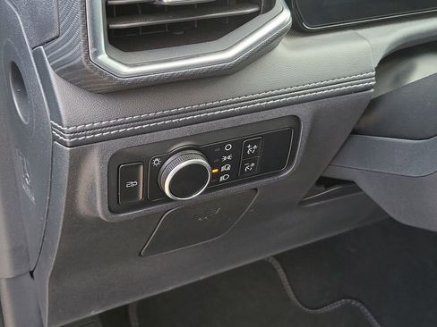 Used 2024 Ford Mustang GT Premium image 18