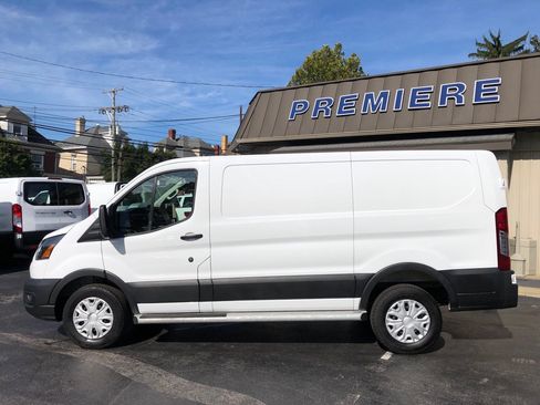 Used 2025 Ford Transit 250 Low Roof w/ Exterior Upgrade Package RWD image 3